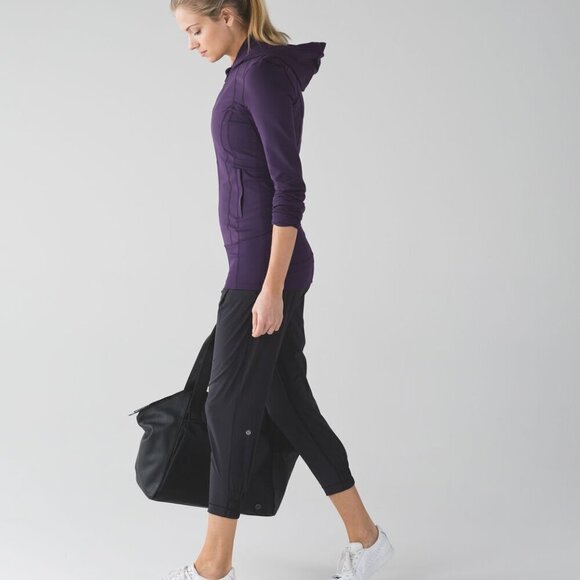 Lululemon Daily Practice Jacket Deep Zinfandel- Size 4 - Picture 2 of 15